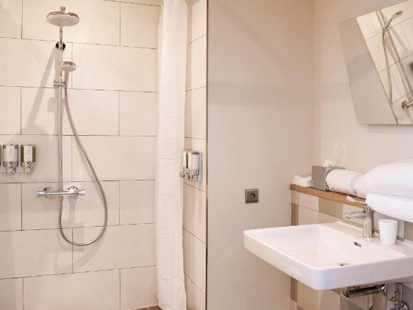 Hampton By Hilton Vienna Messe : photo 6 de la chambre chambre lit queen-size - pour personnes à mobilité réduite