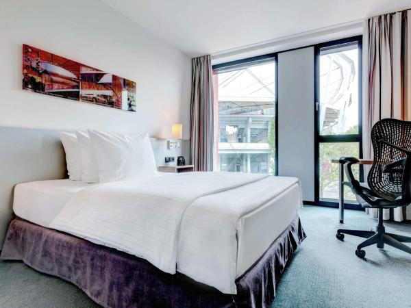 Hilton Garden Inn Stuttgart NeckarPark : photo 4 de la chambre chambre lit queen-size 