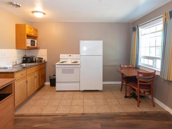 Nordic Inn and Suites : photo 9 de la chambre suite 2 chambres avec lits queen-size - non-fumeurs