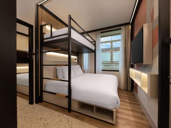 Motto By Hilton Rotterdam Blaak : photo 4 de la chambre trois chambres communicantes