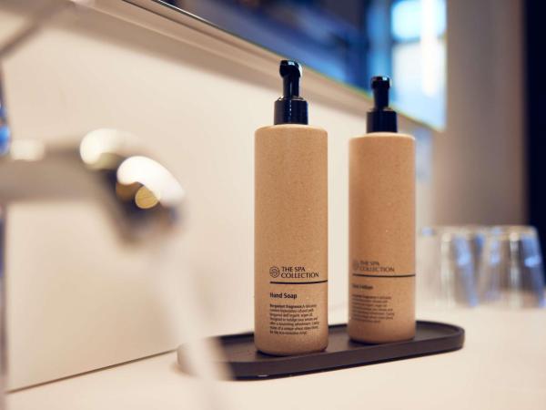 Motto By Hilton Rotterdam Blaak : photo 9 de la chambre chambre lit king-size