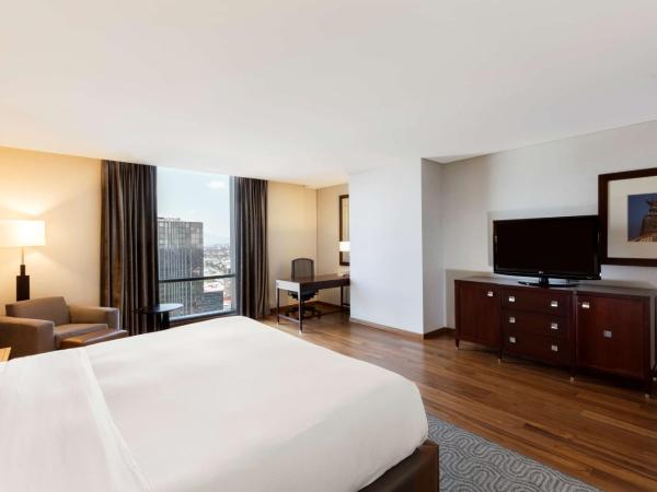 Hilton Mexico City Reforma : photo 6 de la chambre chambre lit king-size exécutive