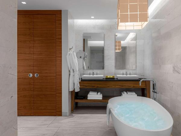 Hilton Vallarta Riviera All-Inclusive Resort,Puerto Vallarta : photo 4 de la chambre suite présidentielle lit king-size