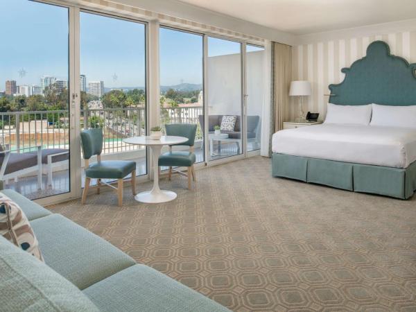 The Beverly Hilton : photo 3 de la chambre suite studio lit king-size avec terrasse