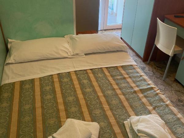 Hotel Vernel : photo 9 de la chambre chambre double