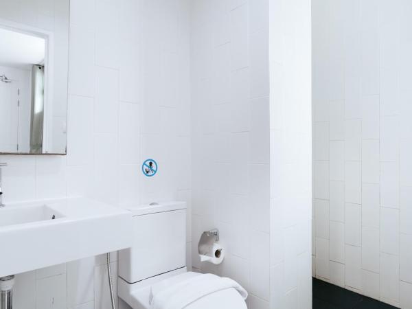 Blu Monkey Bed & Breakfast Phuket : photo 6 de la chambre chambre familiale standard