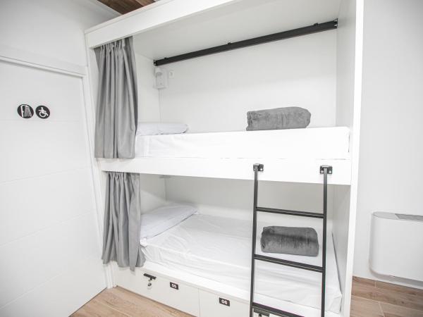 Albergue A Fabrica : photo 4 de la chambre lit superposé dans dortoir mixte
