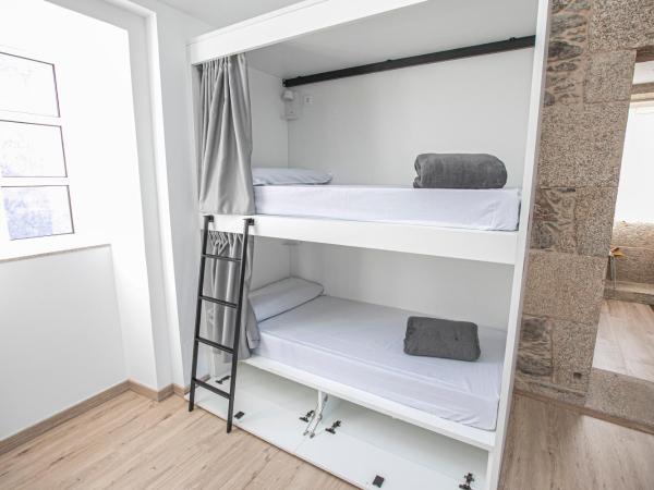 Albergue A Fabrica : photo 6 de la chambre lit superposé dans dortoir mixte