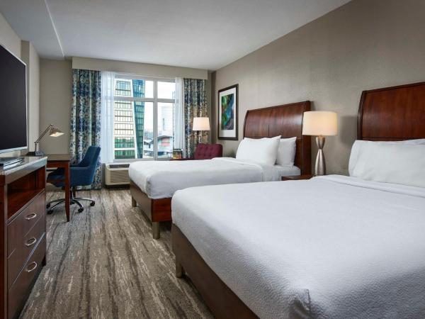 Hilton Garden Inn Nashville Downtown/Convention Center : photo 2 de la chambre chambre avec 2 grands lits queen-size