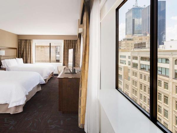 Hampton Inn & Suites Dallas Downtown : photo 4 de la chambre studio queen avec 2 lits queen-size