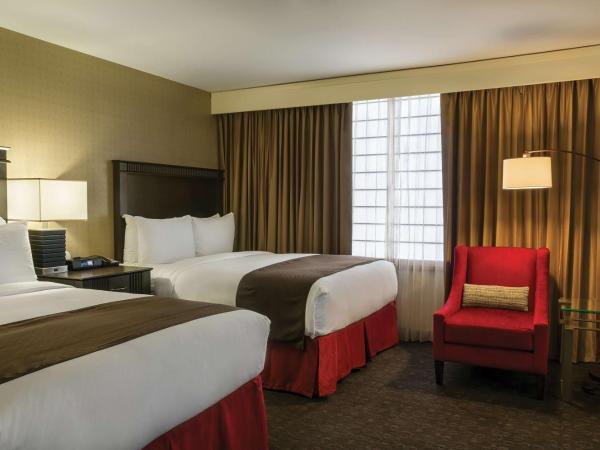 Doubletree by Hilton Los Angeles Downtown : photo 3 de la chambre suite de luxe avec 2 lits queen-size