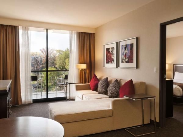 Doubletree by Hilton Los Angeles Downtown : photo 2 de la chambre suite - vue sur jardin