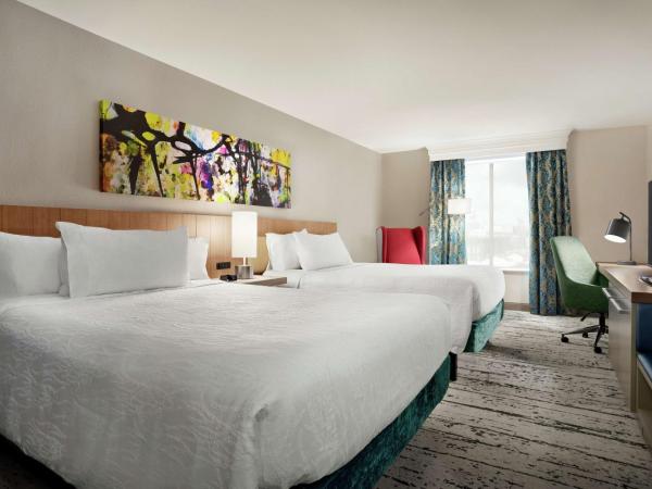 Hilton Garden Inn New Orleans Convention Center : photo 1 de la chambre chambre avec 2 grands lits queen-size