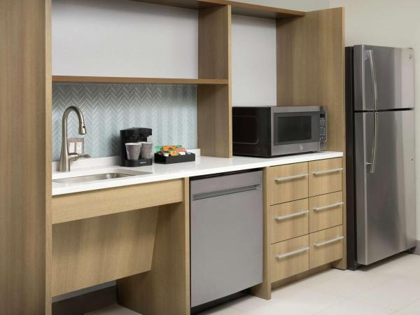 Home2 Suites by Hilton San Antonio Lackland SeaWorld : photo 3 de la chambre studio avec 2 lits queen-size - non-fumeurs