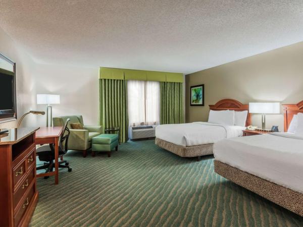 Hilton Garden Inn Orlando International Drive North : photo 1 de la chambre chambre lit queen-size avec douche - adaptée aux personnes à mobilité réduite/malentendantes