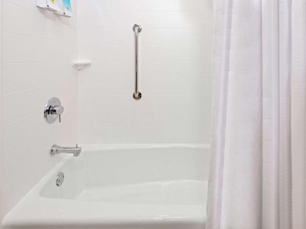 Home2 Suites By Hilton Orlando Near Universal : photo 4 de la chambre studio avec 2 lits queen-size - non-fumeurs