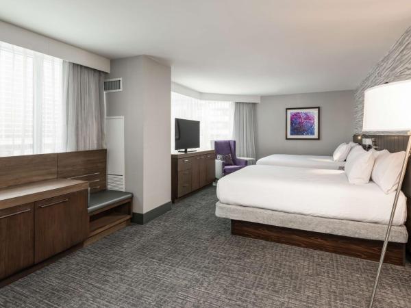 Hilton Garden Inn Ottawa Downtown : photo 1 de la chambre chambre deluxe avec 2 lits queen-size - non-fumeurs