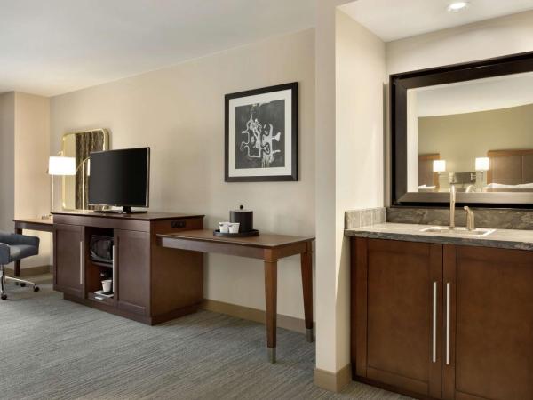 Hampton Inn & Suites Nashville-Downtown : photo 2 de la chambre studio queen avec 2 lits queen-size - non-fumeurs