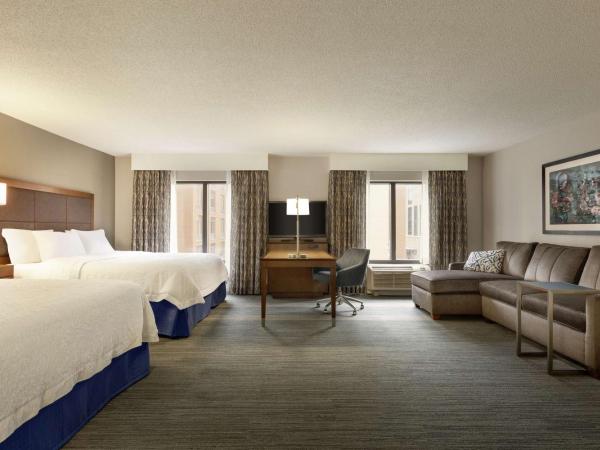 Hampton Inn & Suites Nashville-Downtown : photo 3 de la chambre studio avec 2 lits king-size et canapé-lit - non-fumeurs