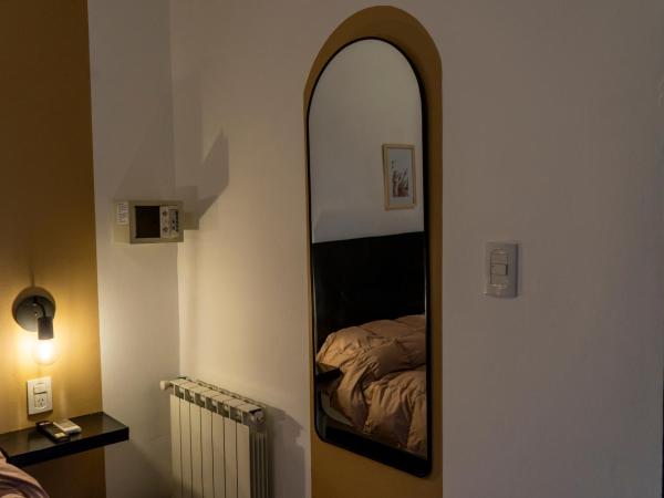 Hotel del Tren : photo 1 de la chambre chambre double avec salle de bains privative