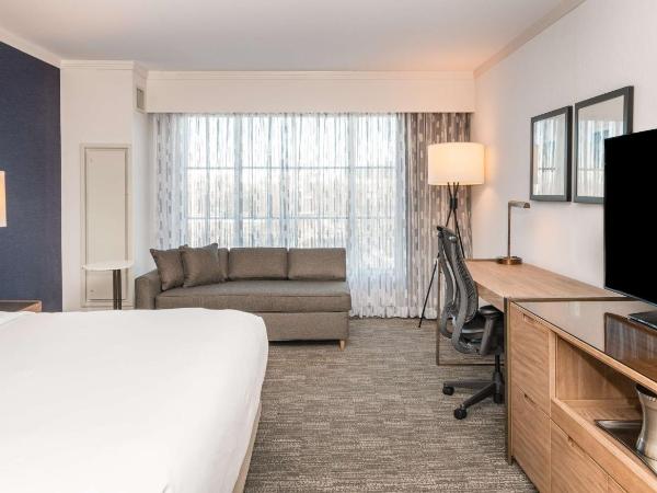 Hilton Columbus/Polaris : photo 1 de la chambre chambre lit king-size avec canapé-lit