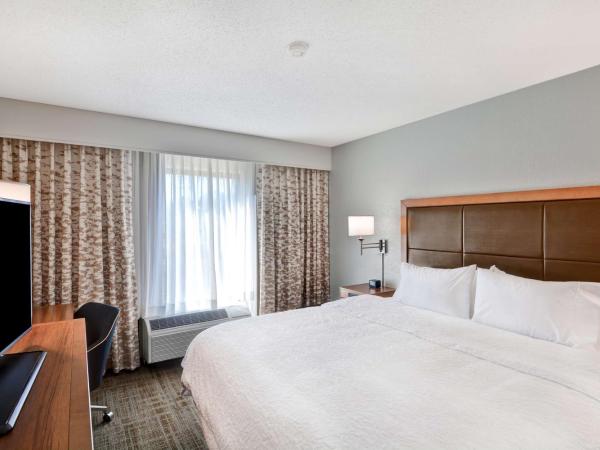 Hampton Inn Memphis Poplar : photo 2 de la chambre chambre lit king-size - non-fumeurs