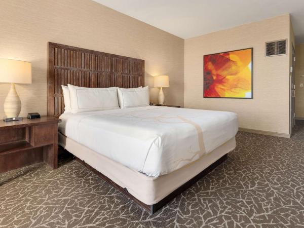 Hilton La Jolla Torrey Pines : photo 5 de la chambre chambre avec lit king-size - vue sur le golf
