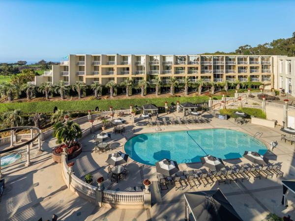 Hilton La Jolla Torrey Pines : photo 5 de la chambre chambre lit king-size - vue sur piscine