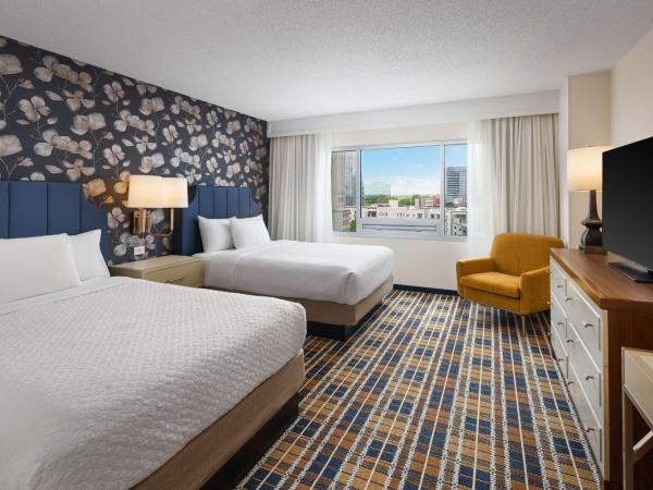 Embassy Suites by Hilton Atlanta Buckhead : photo 1 de la chambre two queen bed suite, allergy friendly