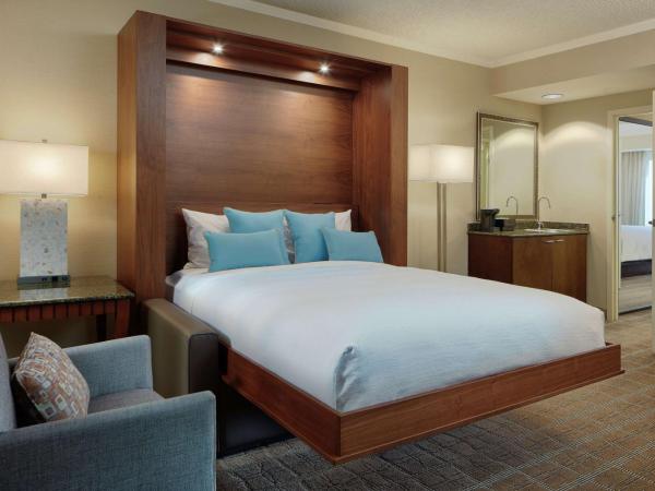 Embassy Suites by Hilton San Diego La Jolla : photo 2 de la chambre suite premium lit king-size