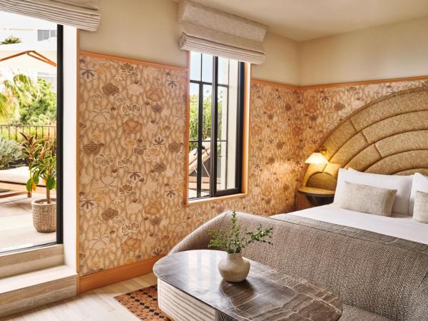 Santa Monica Proper Hotel, a Member of Design Hotels : photo 6 de la chambre chambre lit king-size avec terrasse végétalisée - landmark