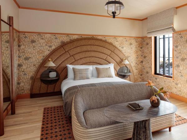 Santa Monica Proper Hotel, a Member of Design Hotels : photo 9 de la chambre chambre lit king-size premier - landmark