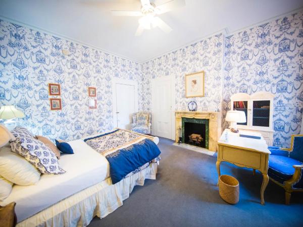 La Reserve Bed and Breakfast : photo 1 de la chambre chambre lit queen-size avec salle de bains commune n° 1