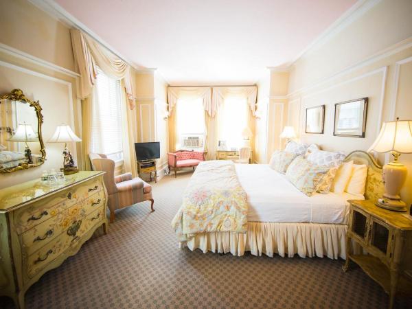 La Reserve Bed and Breakfast : photo 1 de la chambre chambre de luxe avec lit king-size – 1