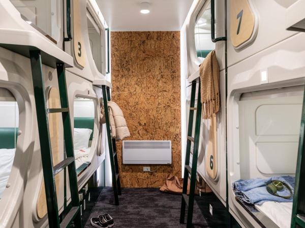 LyLo Queenstown : photo 5 de la chambre capsule simple privée dans dortoir pour 8 personnes