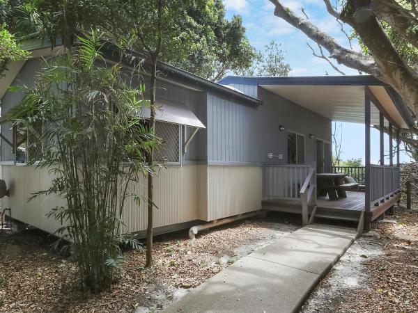 Reflections Byron Bay - Holiday Park : photo 1 de la chambre deluxe cabin - sleeps 5 - accessible
