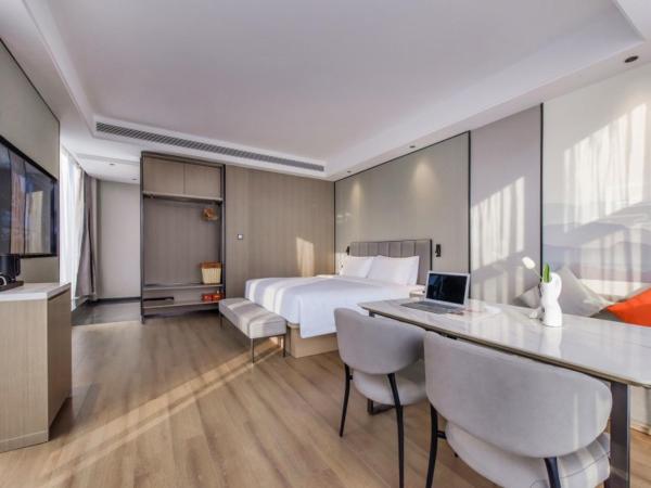 GreenTree Eastern Hotel Chongqing Jiefangbei International Airport Lushan Subway Station : photo 2 de la chambre chambre double avec vue