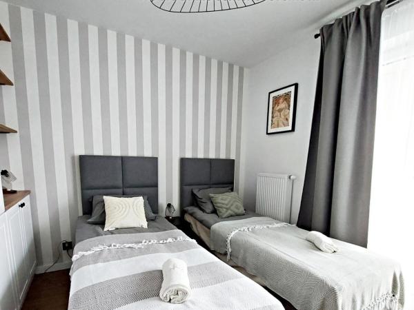 Royal Smart Apartments Cracow : photo 1 de la chambre chambre double avec balcon