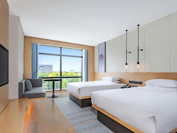 Fairfield by Marriott Beijing Daxing Airport : photo 1 de la chambre chambre double premium avec 2 lits doubles et vue sur ville