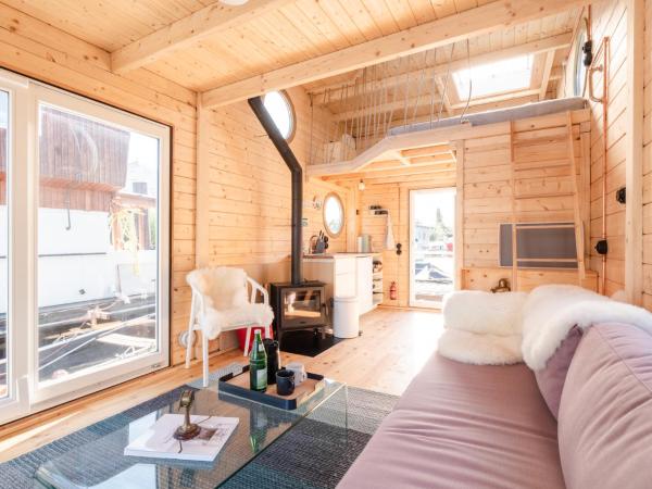 Tolles Tiny-Hausboot GÜNTER mit Dachterrasse : photo 7 de la chambre mobile home