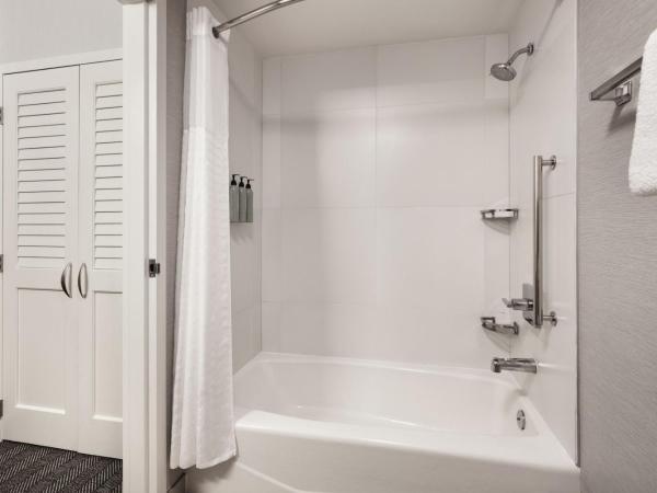 Courtyard by Marriott Memphis Airport : photo 7 de la chambre chambre lit king-size