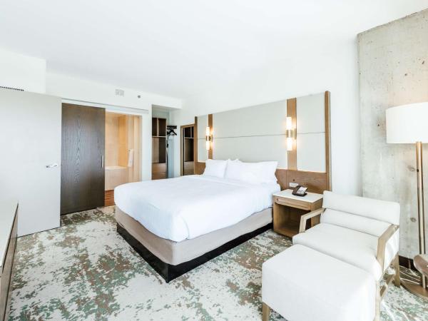 Hilton Garden Inn Denver Union Station : photo 4 de la chambre one-bedroom corner king suite with view