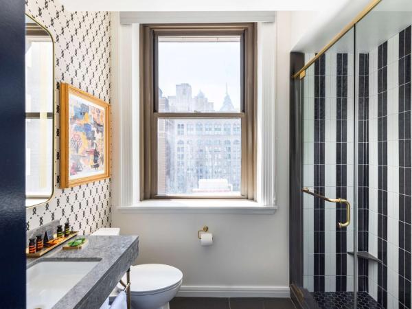 Canopy By Hilton Philadelphia Center City : photo 6 de la chambre chambre lit king-size - vue sur ville