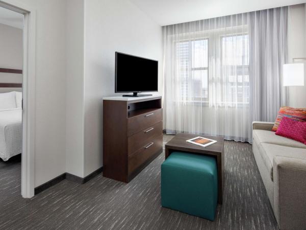 Homewood Suites by Hilton Nashville Downtown : photo 2 de la chambre suite 1 chambre lit king-size en angle
