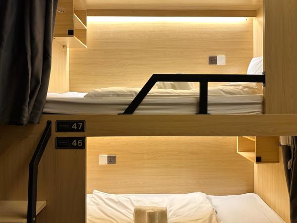 THE ROOM Capsule Hotel : photo 4 de la chambre lit superposé dans dortoir mixte