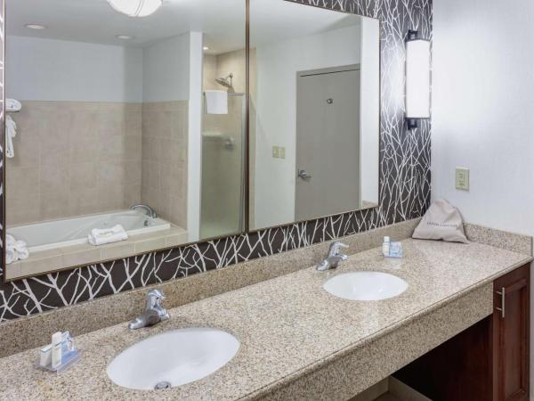 Hilton Garden Inn Nashville Vanderbilt : photo 6 de la chambre suite junior lit king-size - non-fumeurs