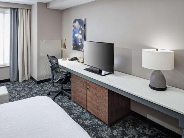 Hilton Garden Inn Nashville Vanderbilt : photo 1 de la chambre chambre lit king-size