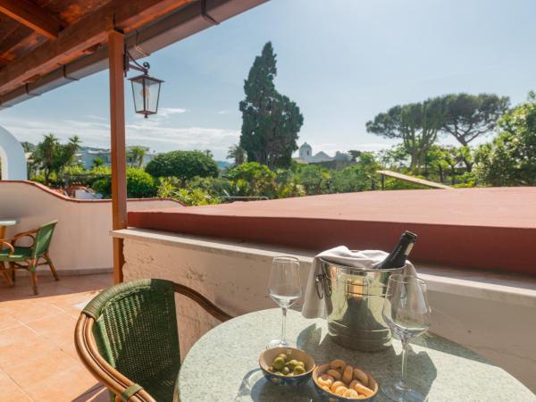 Hotel Villa Sirena : photo 8 de la chambre chambre double ou lits jumeaux - vue sur piscine