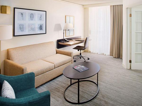 Hilton Atlanta Perimeter Suites : photo 3 de la chambre suite 1 chambre lit king-size