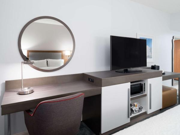 Hampton Inn Philadelphia Center City-Convention Center : photo 3 de la chambre chambre lit king-size - non-fumeurs